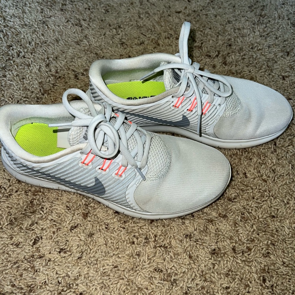Womens Nike running shoes
